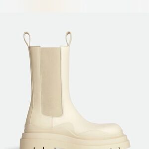 Elegant Cream Women's Platform Boots